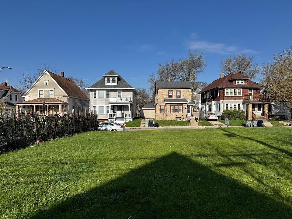 2nd image of 2636 N HUBBARD STREET
