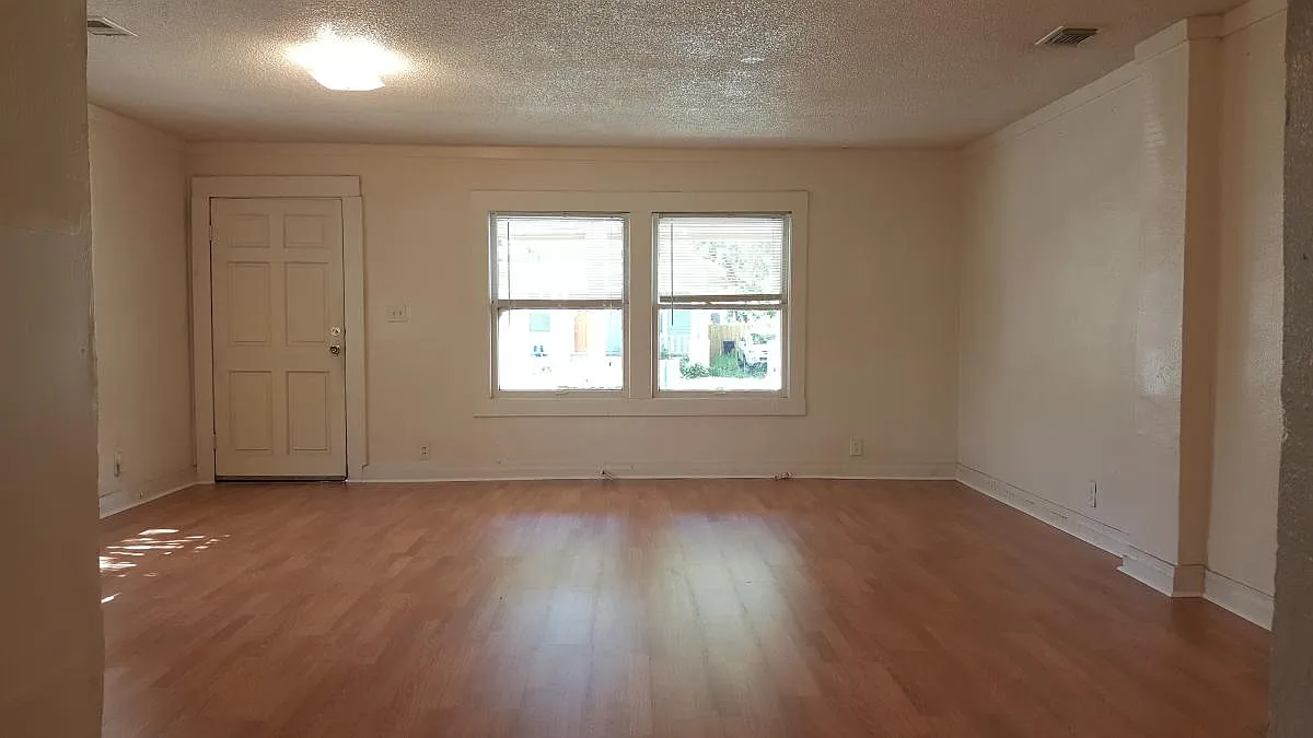 3 bed, $1,495 — Photo 3
