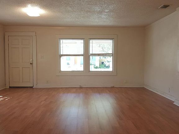 3rd image of 1309 W Lemon St APT A