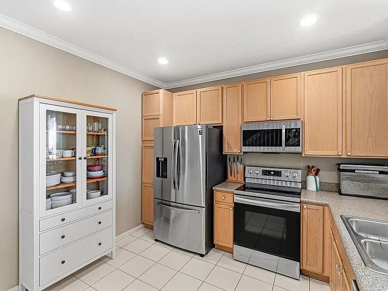 9911 Porta Leona Ln — Photo 11