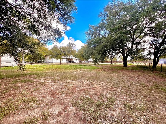 2nd image of 173 Misty Ln