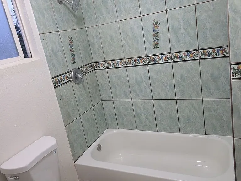9217 Beech Ave #C — Photo 17