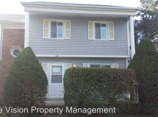 124 Somerset Ln, Bolingbrook, IL 60440