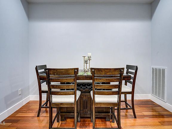 3rd image of 108 Furches Dr APT 18