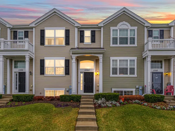1092 Sapphire Ln, Pingree Grove, IL 60140