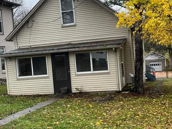 169 E William St, Delaware, OH 43015