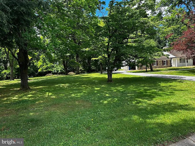 4 Smedley Dr — Photo 4