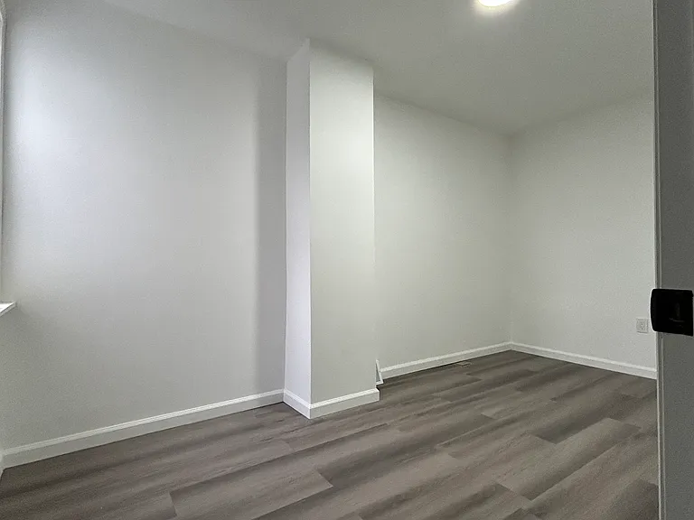 4922 Saybrook Ave — Photo 12