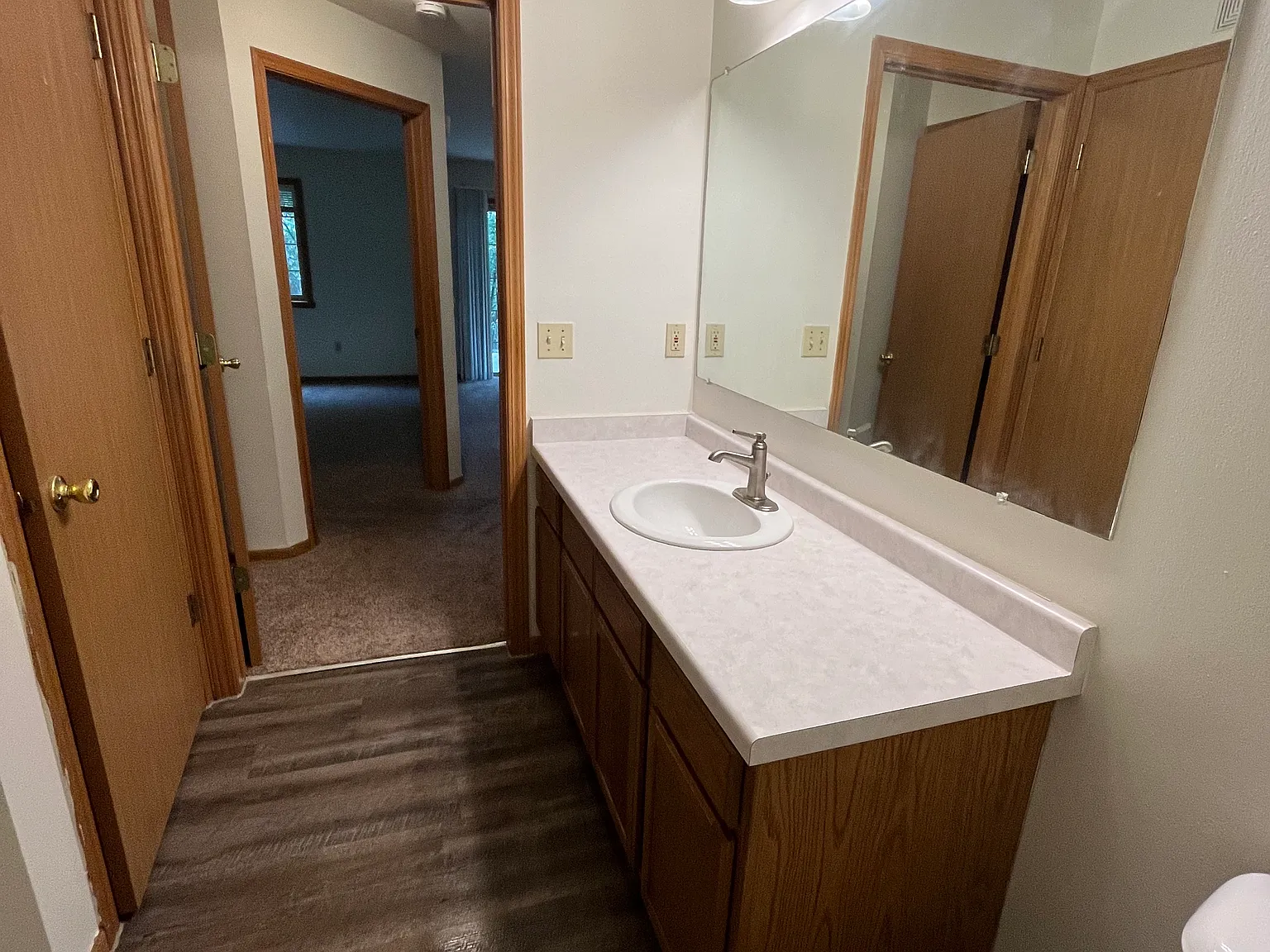 2 bed, 1050 sqft, $1,595 — Photo 3