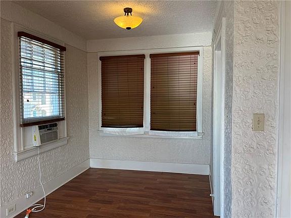 5th image of 710 Weiblen Pl