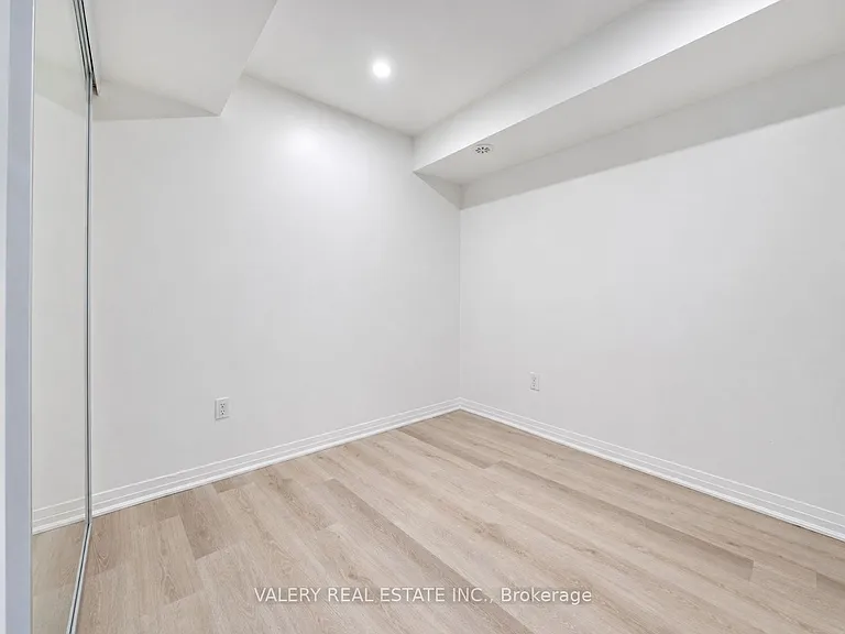 183 William Duncan Rd S #1 — Photo 10