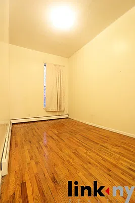 Rented by Link NY Realty | media 24