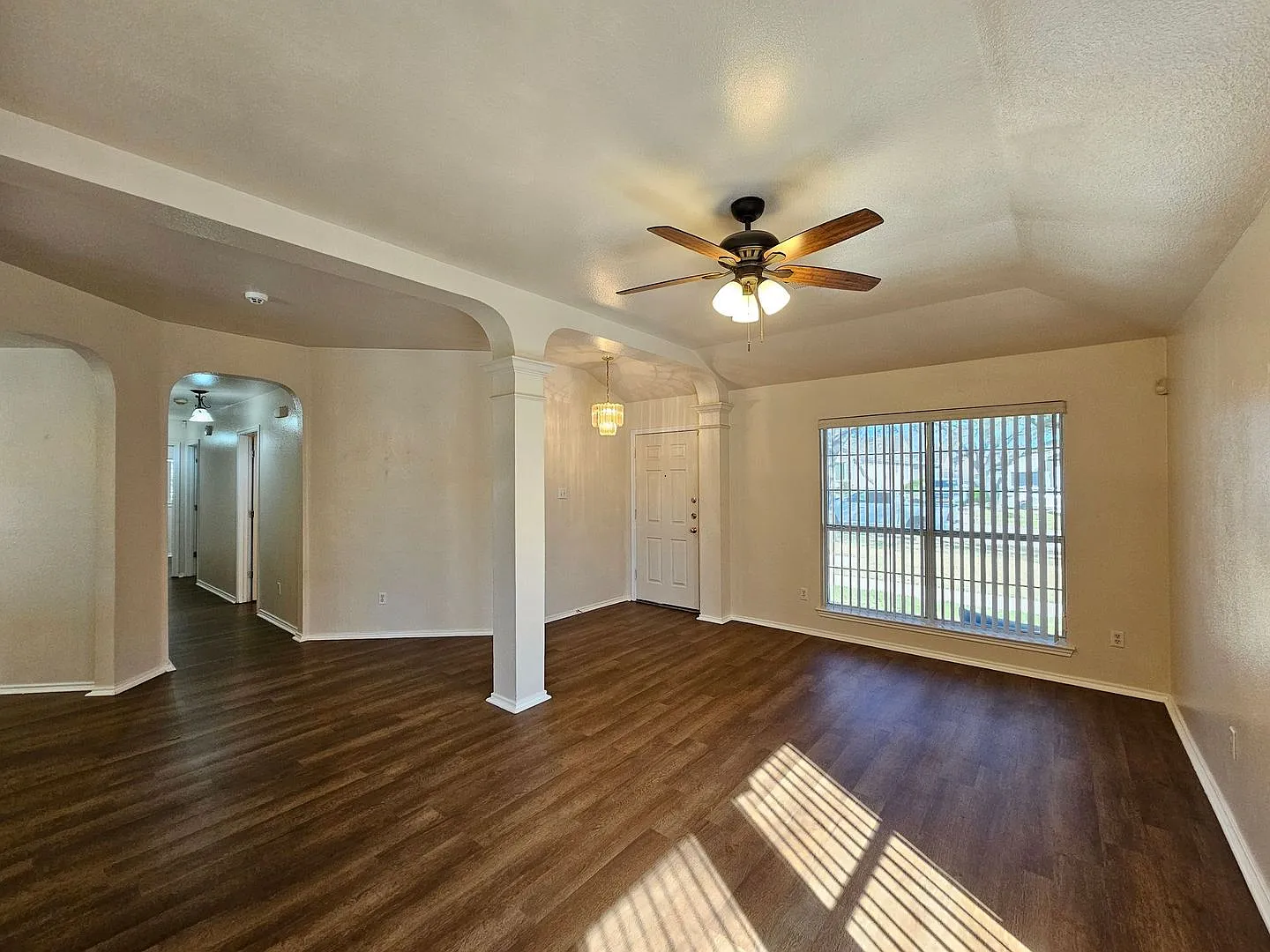 Inground Pool & Ready For Immediate Move-In! — Photo 3