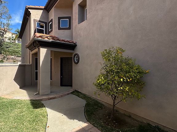 Walkway to front door