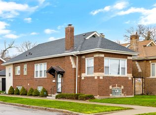 8058 S Bennett Ave, Chicago, IL 60617