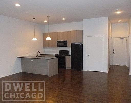 5th image of 2508 N Clybourn Ave
