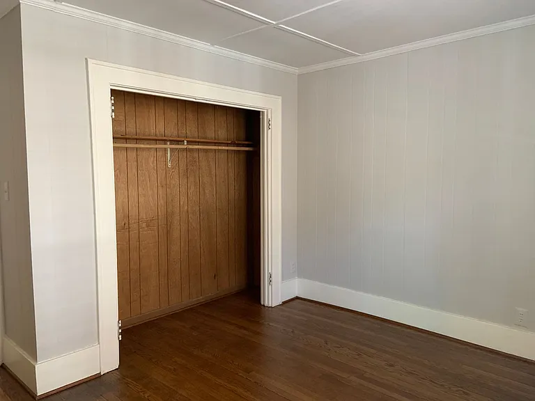 905 W McGee St #A — Photo 11