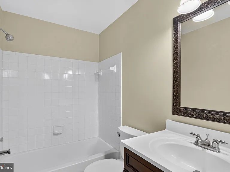 341 S Pickett St — Photo 43