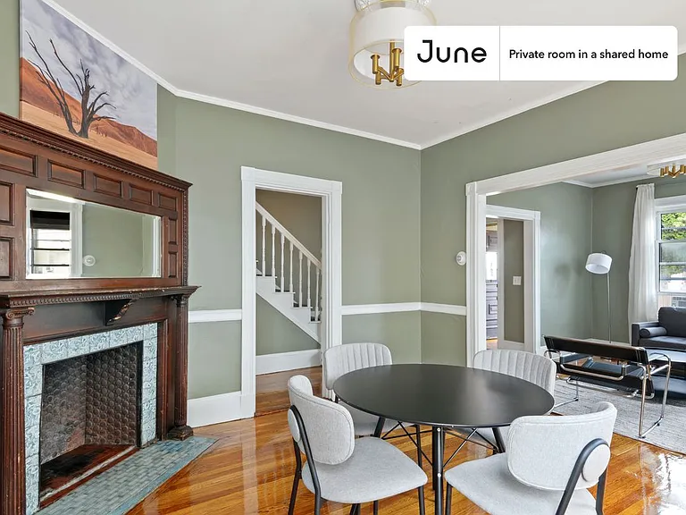 4 Haskell St #E — Photo 7