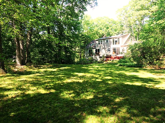 2nd image of 18 Pequot Rd
