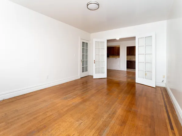 940 Street Nicholas's Avenue image 12 of 13