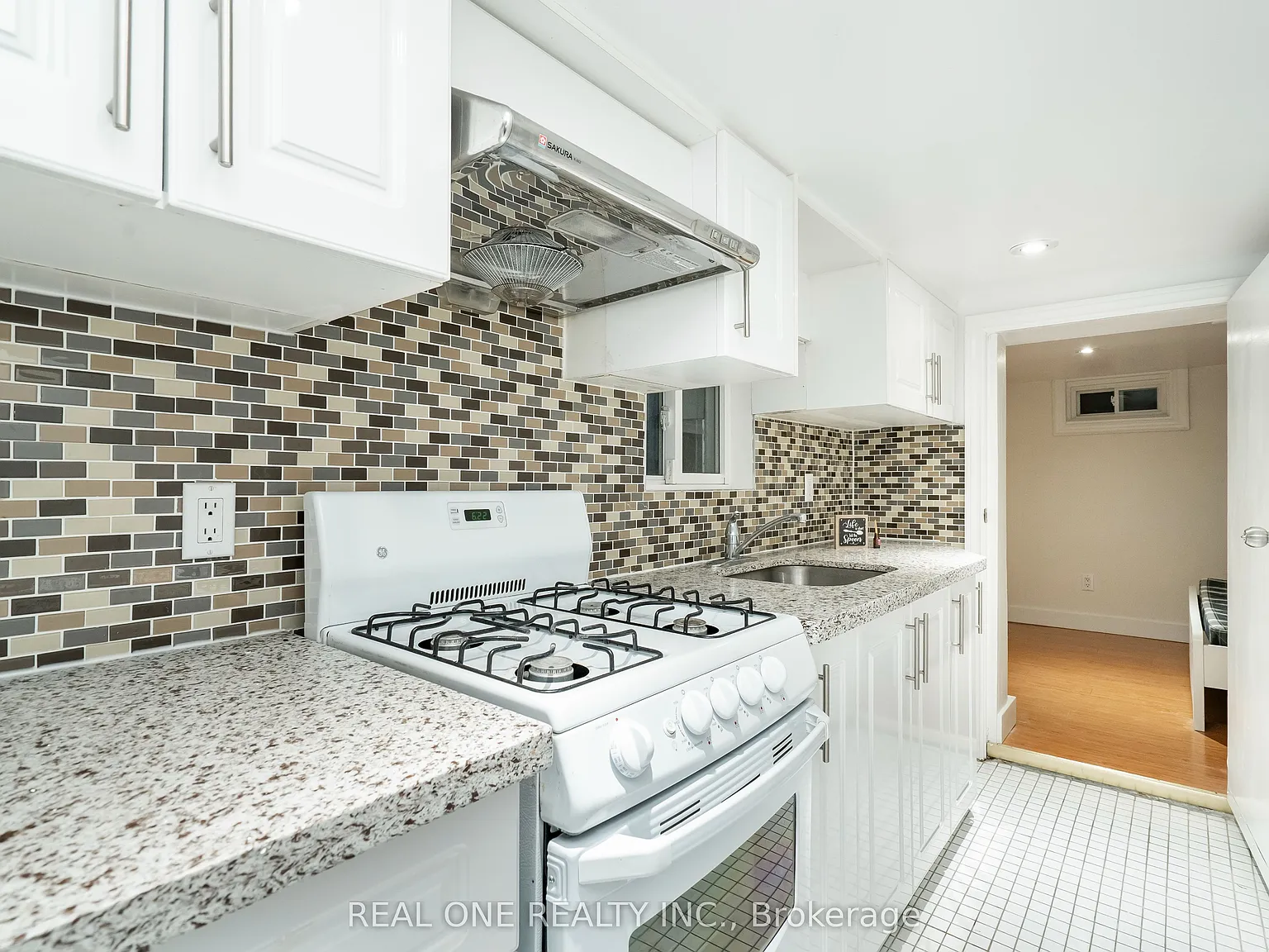1 bed, $950 — Photo 2