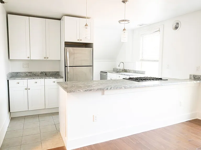 60-62 Trumbull St — Photo 3