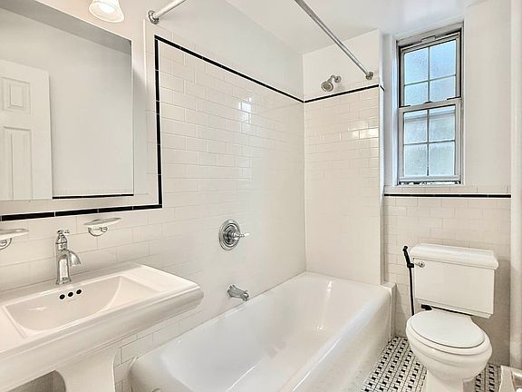4th image of 117 W 13th St APT 23