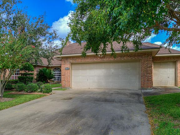 3rd image of 121 April Waters Dr N