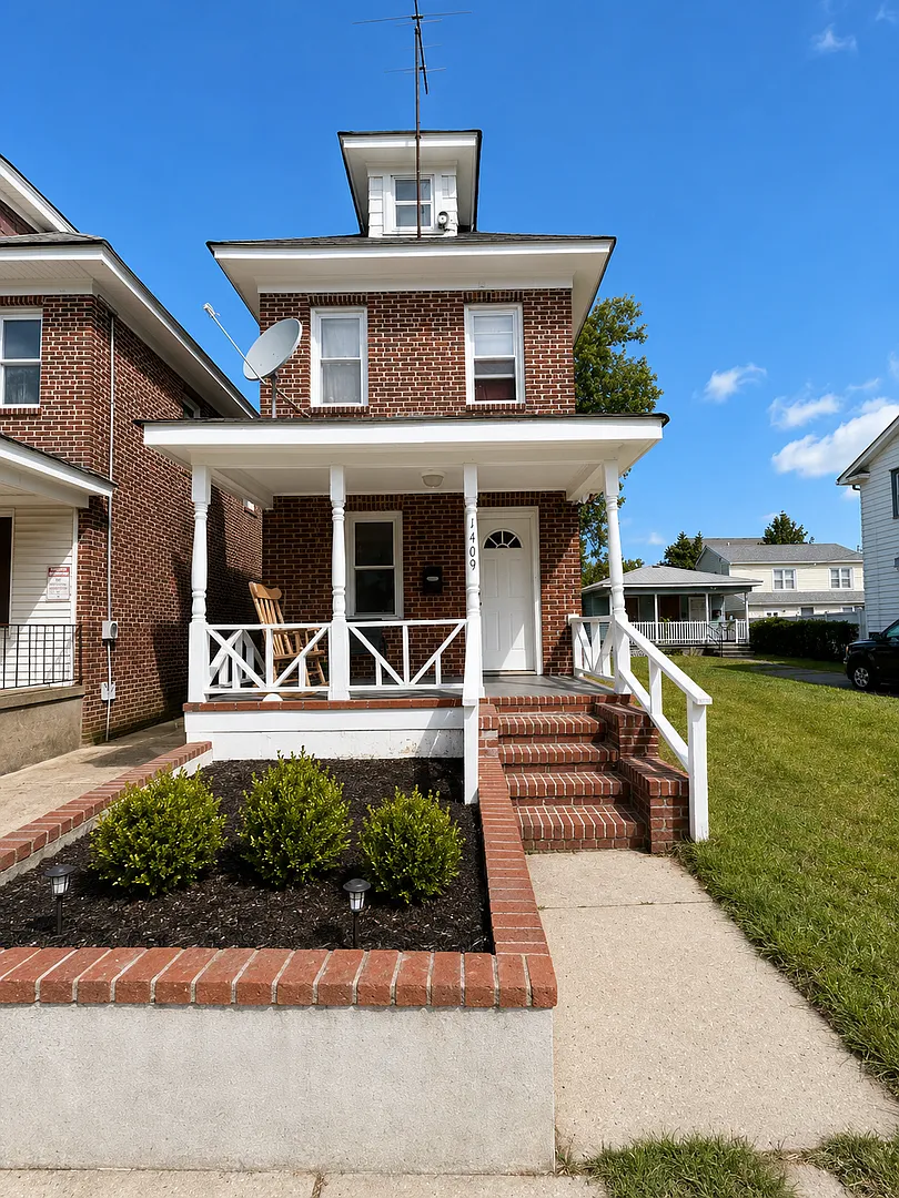 2 Bedroom House in Asbury Park! — Photo 1