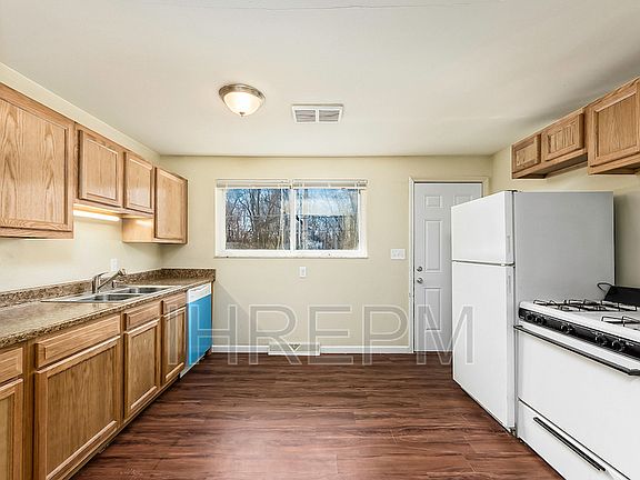 2nd image of 2277 Holt Ave #D