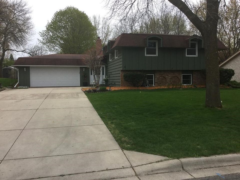 Fresh paint, new garage and entry doors.  Concrete driveway, fresh landscape makes for wonderful curb appeal.
