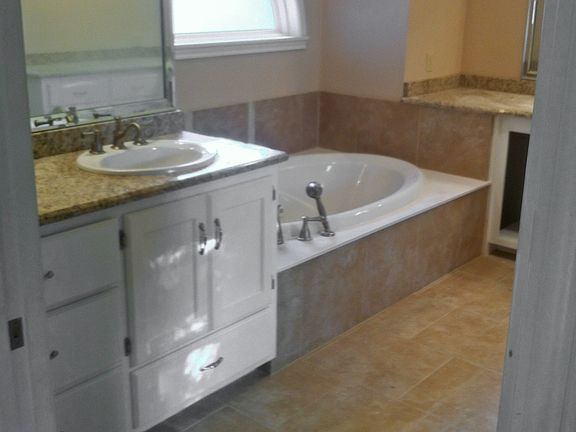 5th image of 3124 Heritage Ln