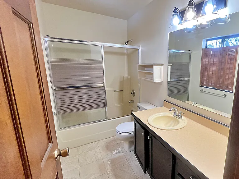 3400 Canyon Dr #2E — Photo 12