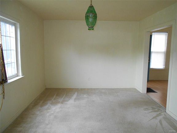 4th image of 111 Dale St