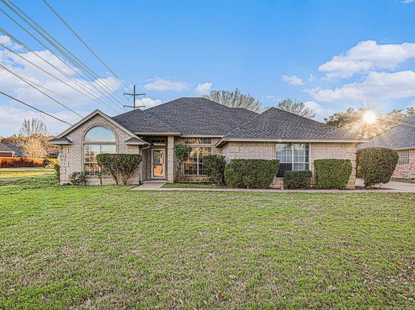 6417 Lago Vista Dr, Benbrook, TX 76132