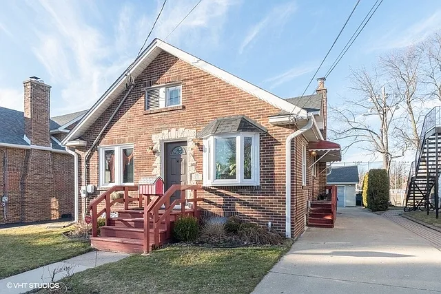 332 North Ave photo 1