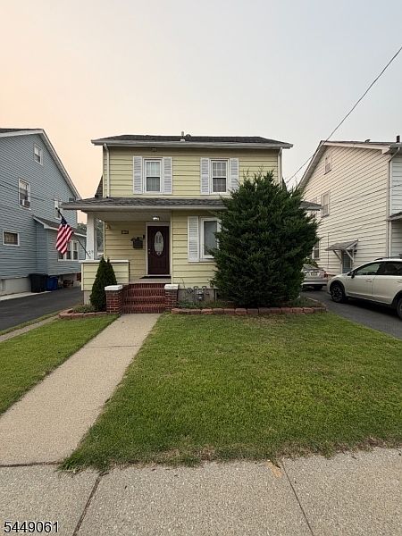 1st image of 128 E 8Th St