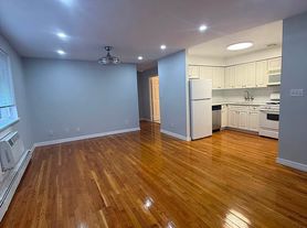 77-46 76th St, Ridgewood, NY