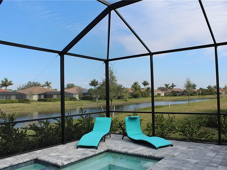2261 Avocado Ln — Photo 24
