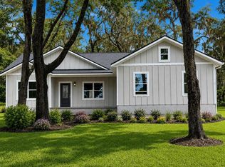 377 SE 4th Ave, Melrose, FL 32666