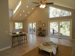 416 Midway Pl, Martinez, CA 94553