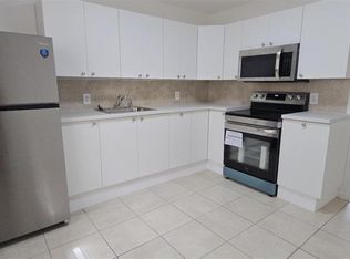255 SW 12th St #2, Dania, FL 33004