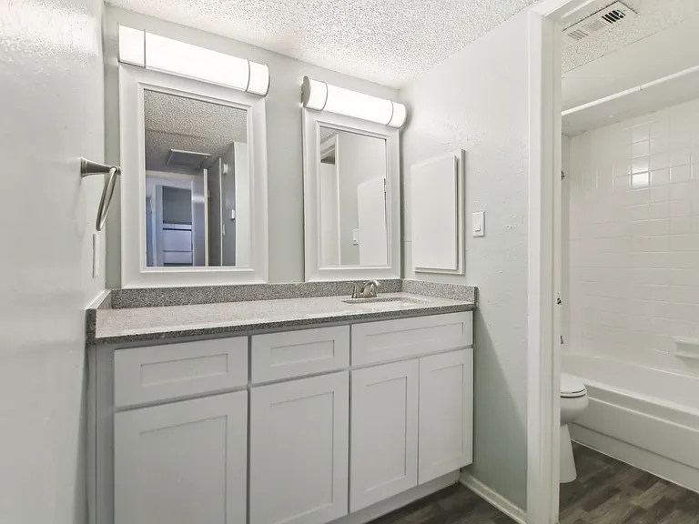 Rochelle Place — Photo 19
