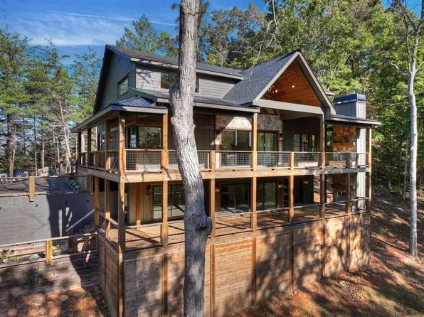 150 Silver Oaks Ct, Blue Ridge, GA 30513