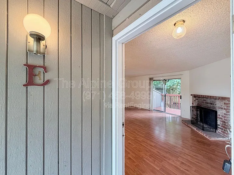 12220 SW Calico Ct #E — Photo 2