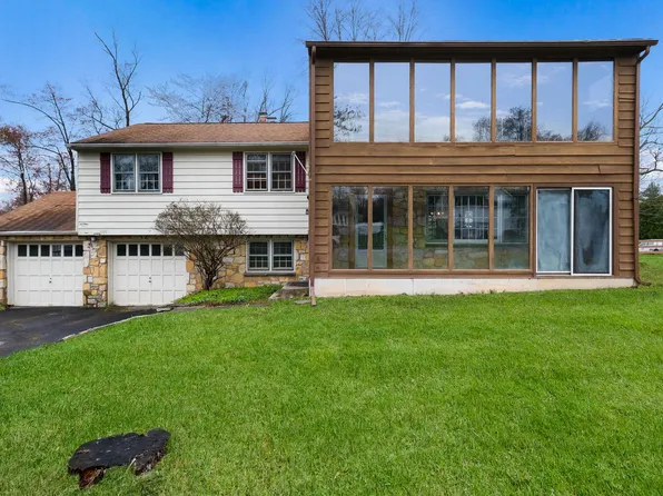 1195 Hart Ln, Warminster, PA 18974
