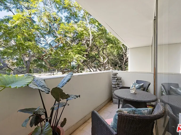 2220 Avenue Of The Stars #204 — Photo 2