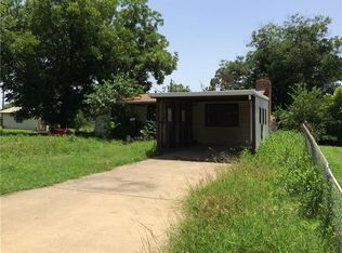 1438 Avenue D, Graham, TX 76450
