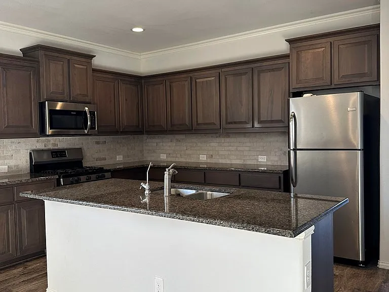 2308 Scenic Rd — Photo 3